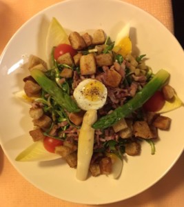 Salade de dent-de-lion, vinaigrette aux asperges