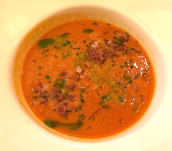 Gazpacho, huile de basilic