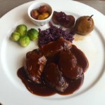 Médaillons de chevreuil, sauce grand veneur