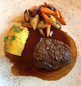 Filet de boeuf, sauce au vin