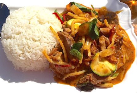 Canard au curry rouge