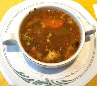 Soupe au porc et aux pois chiches