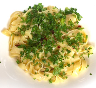 Spaghettis aglio, olio et peperoncino