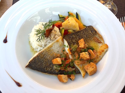 Loup de mer à la grenobloise