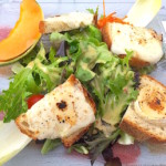 Salade de chèvre chaud