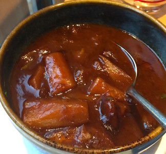 Légumes et sauce pour souris d'agneau