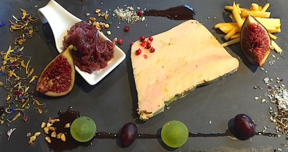 Terrine de foie gras, chutney oignon rouge et figue