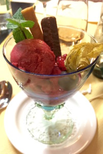 Sorbet arrosé à la framboise