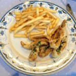 Filets de perche frits