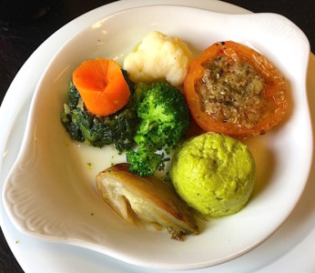 Belle assiette de légumes