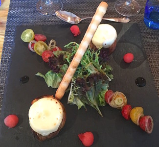 Salade à la tomme fraîche